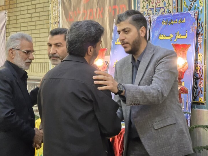 تصاویر / اقامه نماز جمعه در تویسرکان