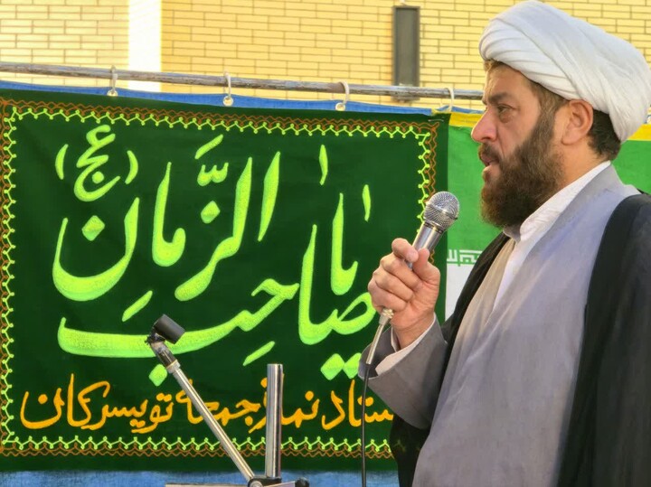 تصاویر / اقامه نماز جمعه در تویسرکان