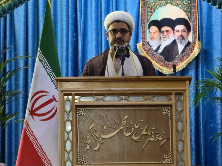 تصاویر / اقامه نماز جمعه در تویسرکان