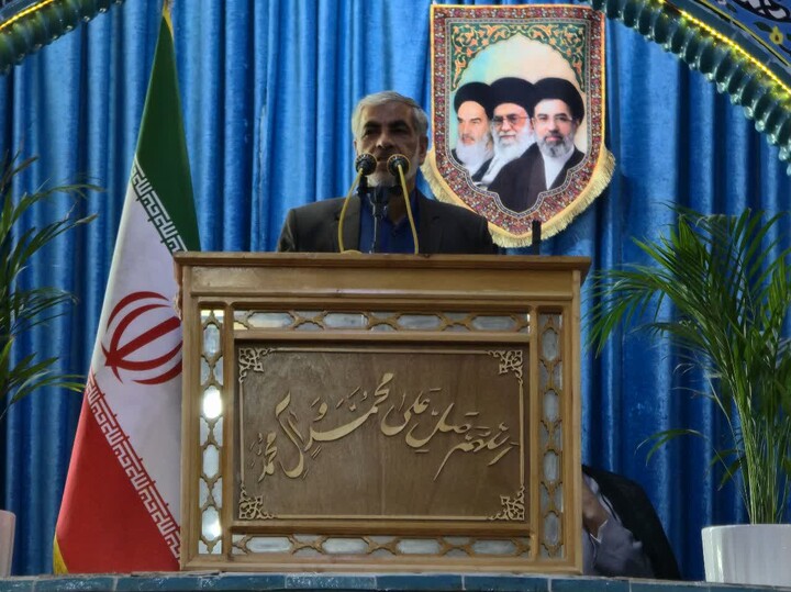 تصاویر / اقامه نماز جمعه در تویسرکان