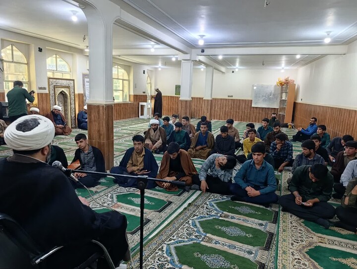 تصاویر/دیدار مدیر حوزه علمیه خوزستان با طلاب مدرسه علمیه امام جعفر صادق(ع)