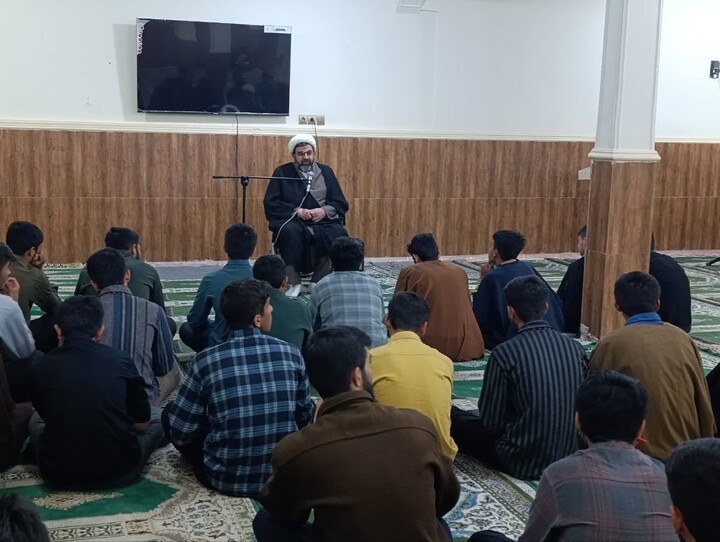 تصاویر/دیدار مدیر حوزه علمیه خوزستان با طلاب مدرسه علمیه امام جعفر صادق(ع)