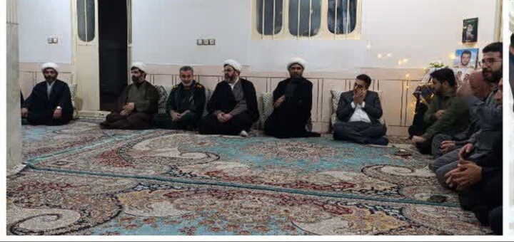 تصاویر/دیدار کادر حوزه علمیه خوزستان با خانواده شهدا