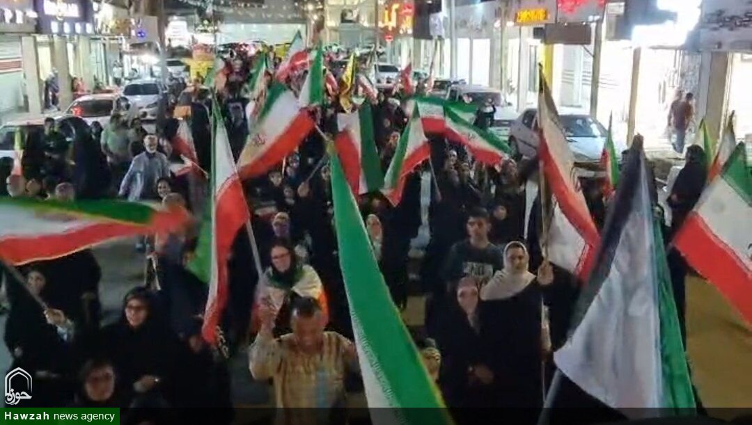 فیلم | مغازه‌داری که با گل و گلاب، به صحنه‌ی اقتدار، شکوه و معنا می‌بخشد