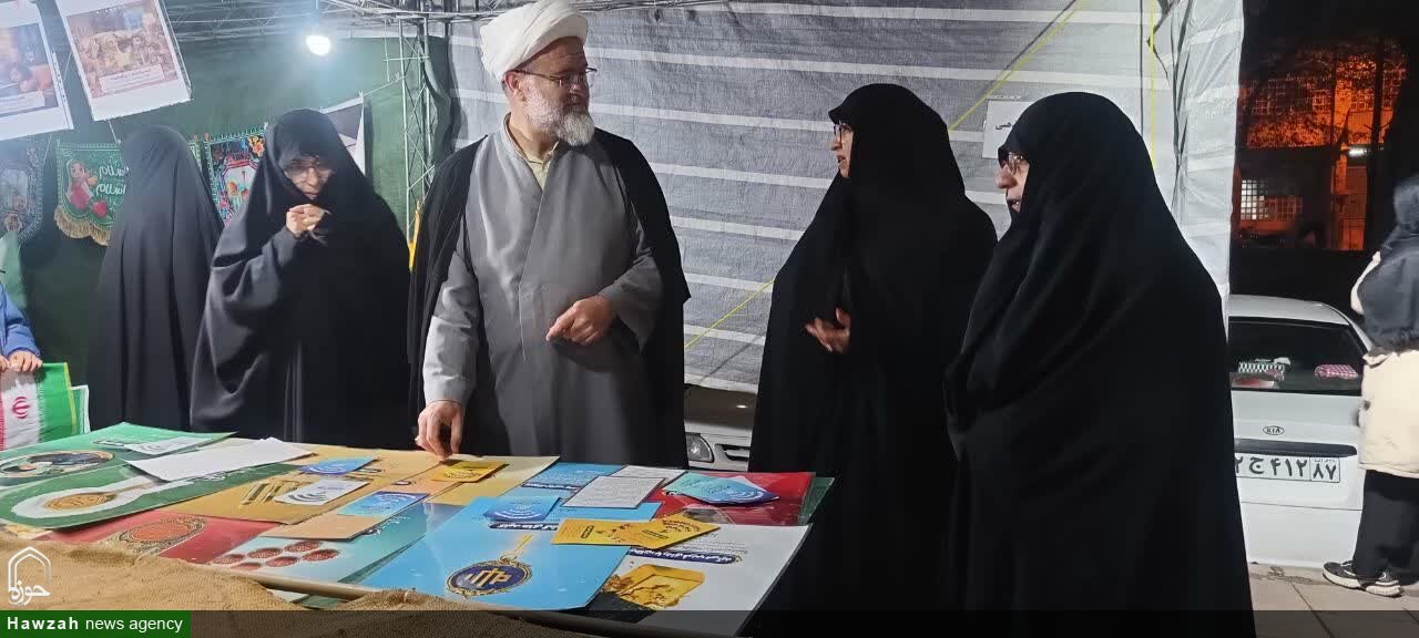برپایی موکب تبلیغی ـ تبیینی «روشنگران راه امام شهید» توسط مدرسه علمیه خدیجه کبری(س) زنجان + عکس