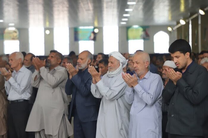 مؤمنان در برابر دشمنان سستی نکنند