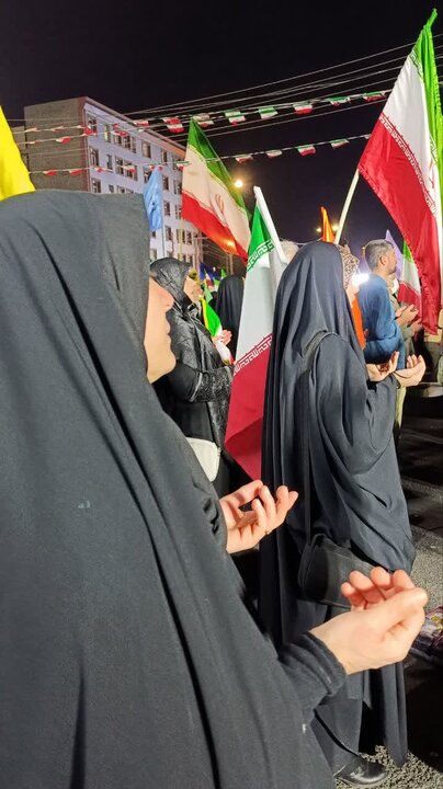 تصاویر؛ ۶۹ شب اهتزاز پرچم اقتدار ایران توسط مردم ملارد