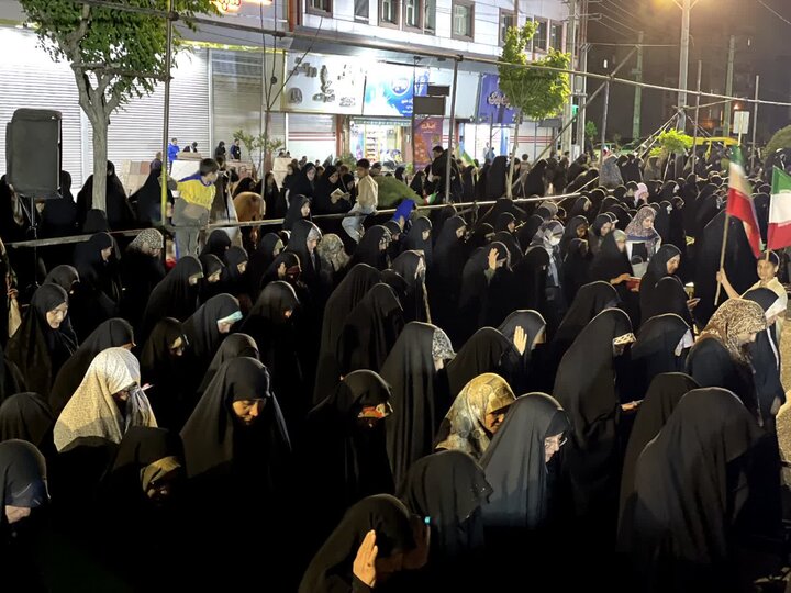 تصاویر؛ ۶۹ شب اهتزاز پرچم اقتدار ایران توسط مردم ملارد