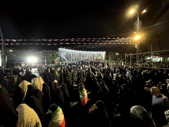 تصاویر؛ ۶۹ شب اهتزاز پرچم اقتدار ایران توسط مردم ملارد