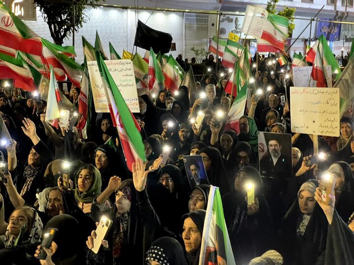 تصاویر؛ ۶۹ شب اهتزاز پرچم اقتدار ایران توسط مردم ملارد