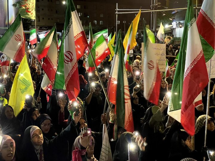 تصاویر؛ ۶۹ شب اهتزاز پرچم اقتدار ایران توسط مردم ملارد