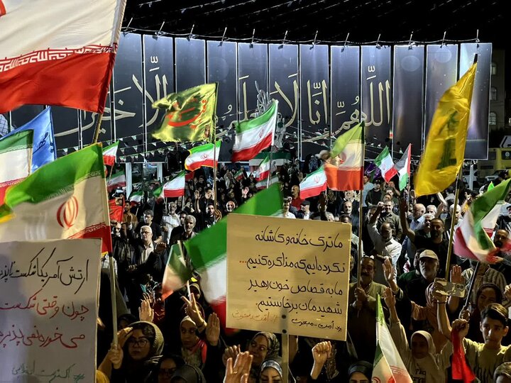 تصاویر؛ ۶۹ شب اهتزاز پرچم اقتدار ایران توسط مردم ملارد