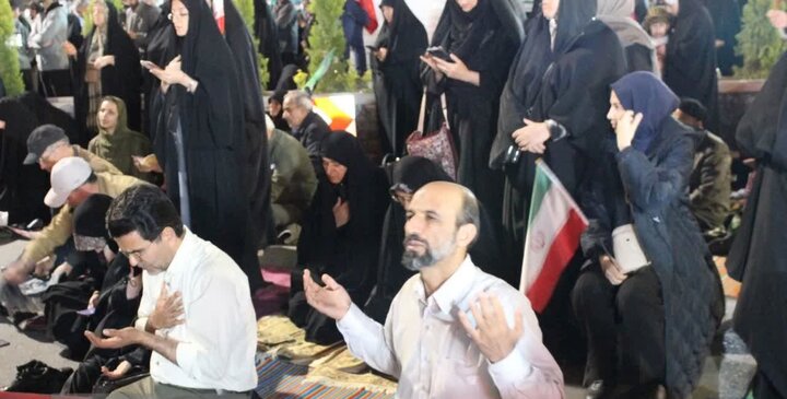 تصاویر/اقامه نماز استغاثه به امام زمان (عج)در اراک