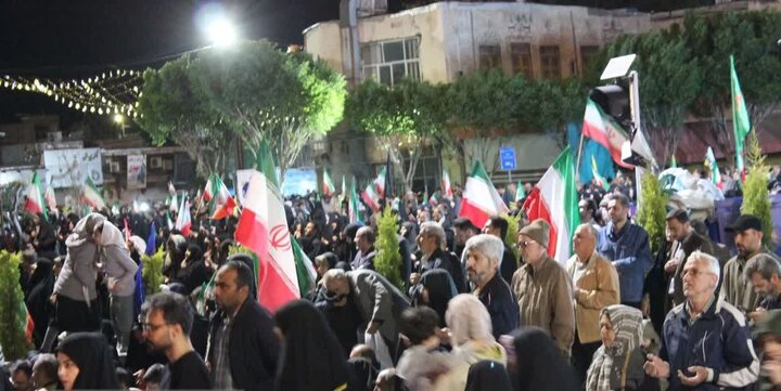 تصاویر/اقامه نماز استغاثه به امام زمان (عج)در اراک