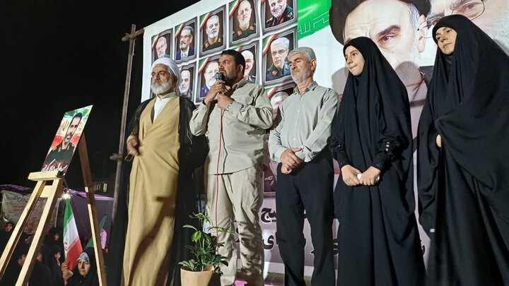 تصاویر/شصت و نهمین شب حضور پرشور مردم ولایتمدار مامونیه در تجدید بیعت با آرمان‌های انقلاب