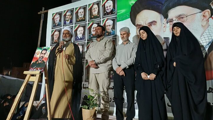 تصاویر/شصت و نهمین شب حضور پرشور مردم ولایتمدار مامونیه در تجدید بیعت با آرمان‌های انقلاب
