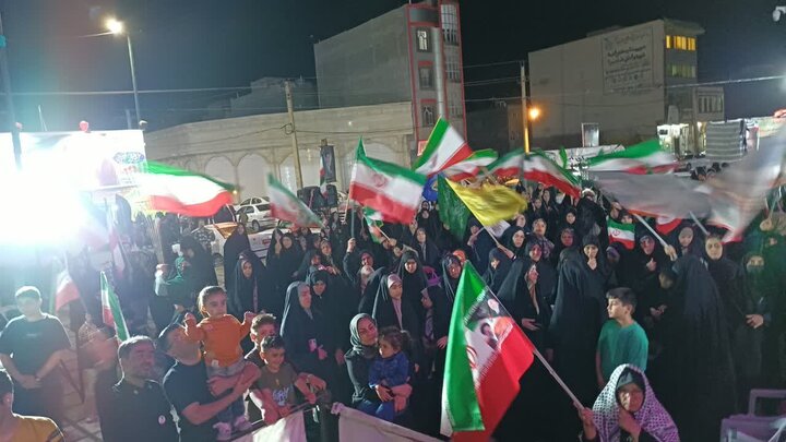 تصاویر/شصت و نهمین شب حضور پرشور مردم ولایتمدار مامونیه در تجدید بیعت با آرمان‌های انقلاب