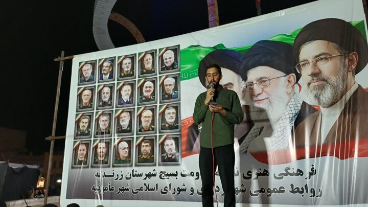 تصاویر/شصت و نهمین شب حضور پرشور مردم ولایتمدار مامونیه در تجدید بیعت با آرمان‌های انقلاب