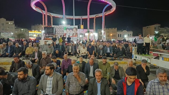 تصاویر/اقامه نماز استغاثه در زرندیه