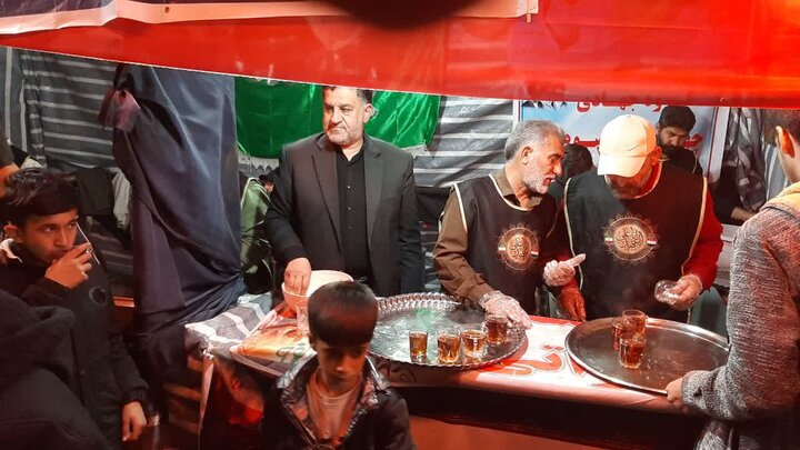 تصاویر/ میدان اصلی شهرستان شاهین دژ میزبان شصت و نهمین اجتماع مردمی در حمایت از نیروهای مسلح
