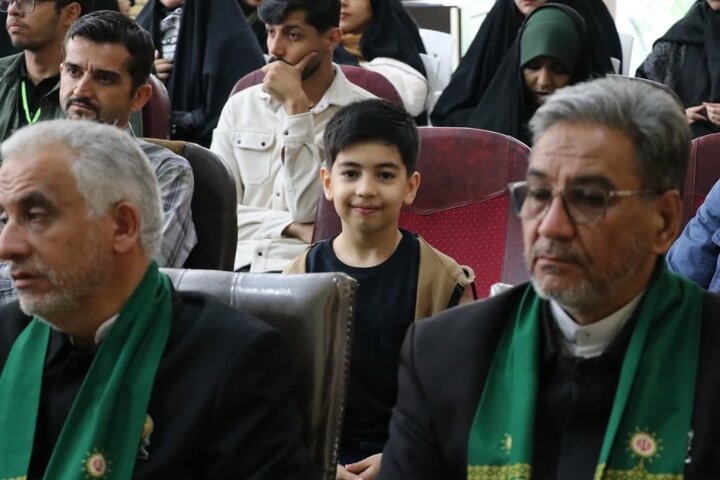 تصاویر/ آیین تجلیل از خادمان و عوامل اجرایی «زیر سایه خورشید» در آذربایجان غربی