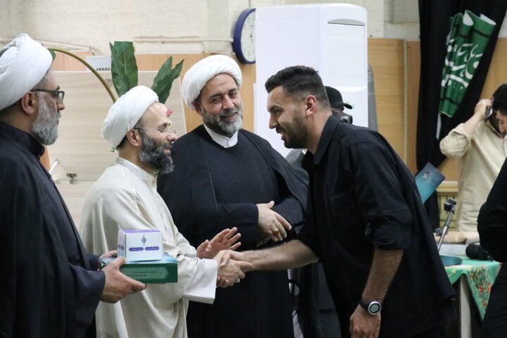 تصاویر/ آیین تجلیل از خادمان و عوامل اجرایی «زیر سایه خورشید» در آذربایجان غربی