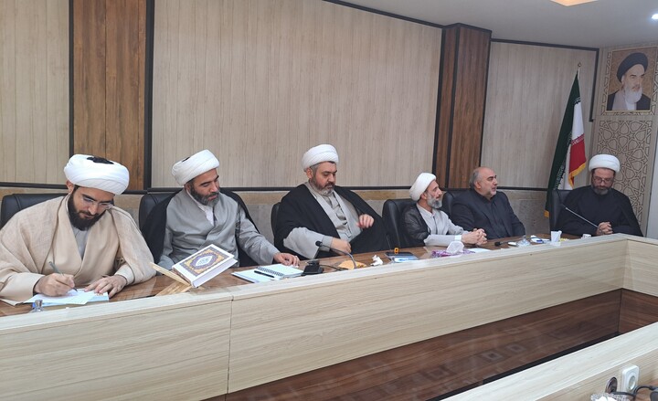 تصاویر/ جلسه تبیینی شورای معاونین حوزه علمیه استان اردبیل