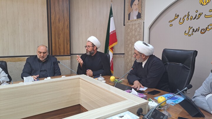 تصاویر/ جلسه تبیینی شورای معاونین حوزه علمیه استان اردبیل