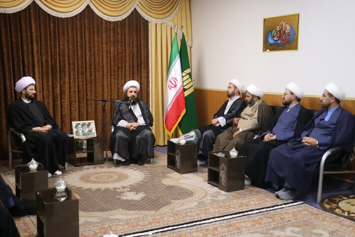 تصاویر/ دیدار مدیران و اساتید مدارس علمیه شهرستان گرمی با امام جمعه گرمی