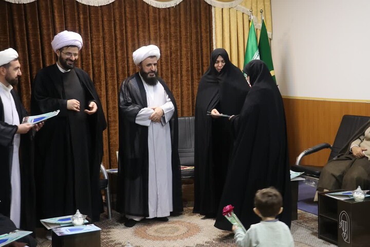 تصاویر/ دیدار مدیران و اساتید مدارس علمیه شهرستان گرمی با امام جمعه گرمی