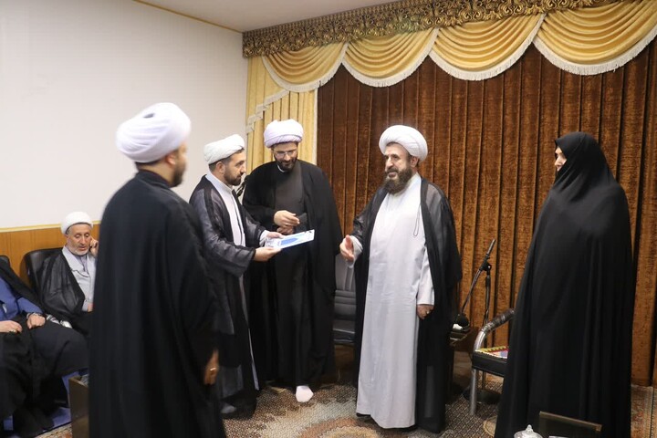 تصاویر/ دیدار مدیران و اساتید مدارس علمیه شهرستان گرمی با امام جمعه گرمی