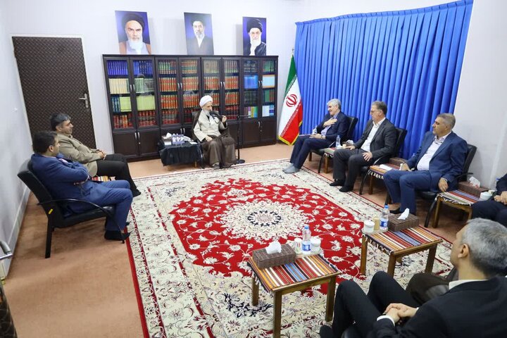 تصاویر/ دیدار دکتر اکبری رئیس دانشگاه علمی کاربردی کشور با نماینده ولی فقیه مازندران