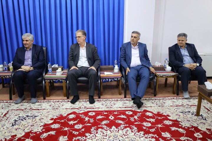 تصاویر/ دیدار دکتر اکبری رئیس دانشگاه علمی کاربردی کشور با نماینده ولی فقیه مازندران