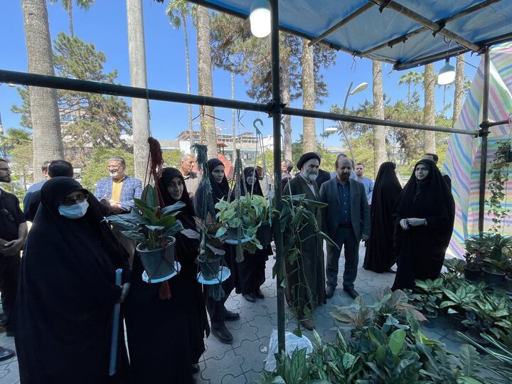 تصاویر/ افتتاح بازار مشاغل خانگی در نوشهر با حضور امام جمعه شهرستان