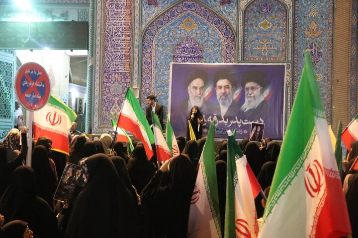 تصاویر/ هفتاد و یکمین اجتماع شبانه مردمی در قرچک
