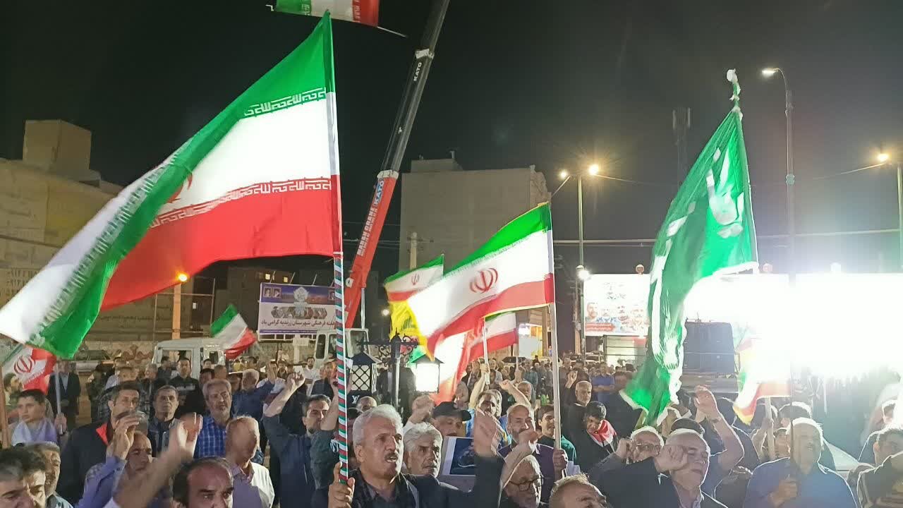 فیلم| شصت و نهمین گردهمایی بزرگ مردم زرندیه در میدان امام حسین (ع)