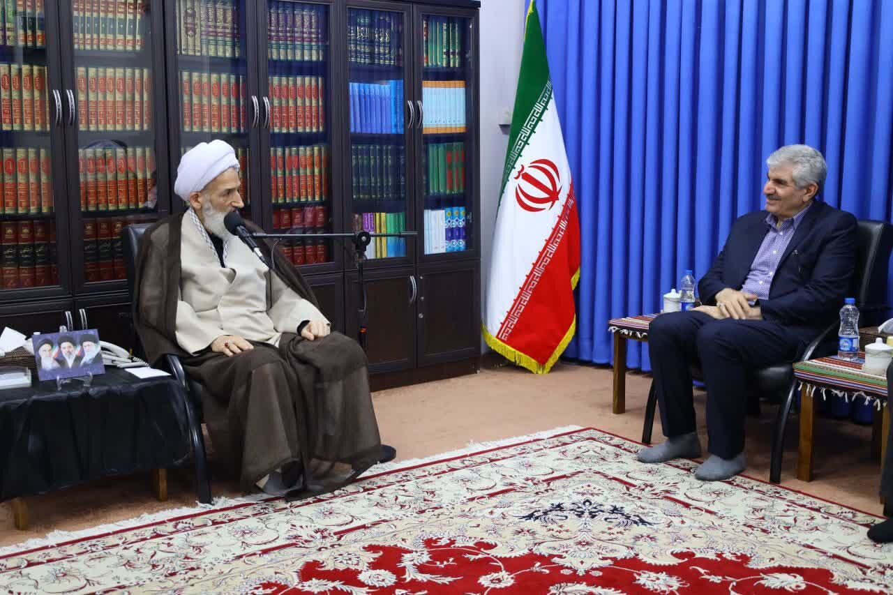 همه دانشگاه‌ها باید رویکرد علمی کاربردی داشته باشند
