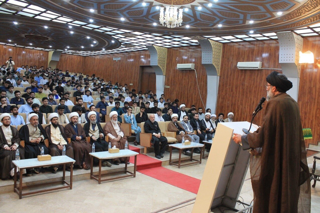 شمیم حرم رضوی در میان طلاب حوزه علمیه «جامعه الکوثر» اسلامآباد پاکستان