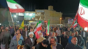 تصاویر/ هفتادمین شب حضور پرشور مردم ولایتمدار زرندیه در تجدید بیعت با آرمان‌های انقلاب