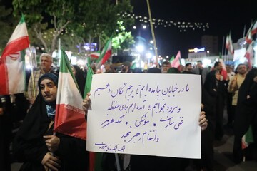 تصاویر/ هفتاد روز دفاع از سنگر خیابان در سمنان