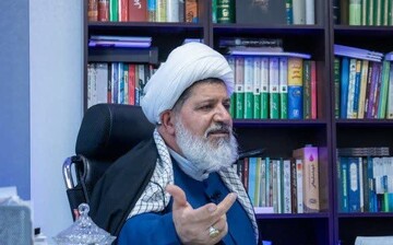 عقب‌نشینی دشمن حاصل مقاومت رزمندگان و حضور مردم در میدان است