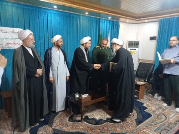 تصاویر/ دیدار فرمانده سپاه محمودآباد با امام جمعه سرخ رود و تجلیل از بسیجیان برتر