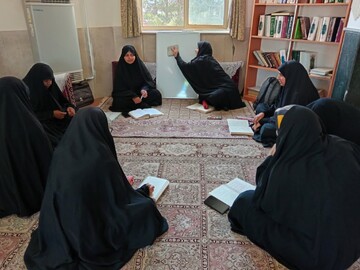 آسمانی شدن کلاس درس؛ طلاب خوسف در جوار امام‌زاده سلطان ابوالقاسم (ع) به علم‌آموزی پرداختند + عکس