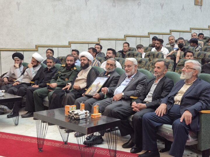 تصاویر/ تجلیل از فعالان جهادی پاکدشت