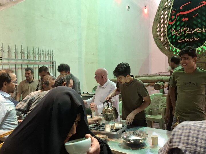 تصاویر/اجتماع بزرگ امت واحده زیر پرچم امام حسین(ع) درچهار راه امیریه کاشان