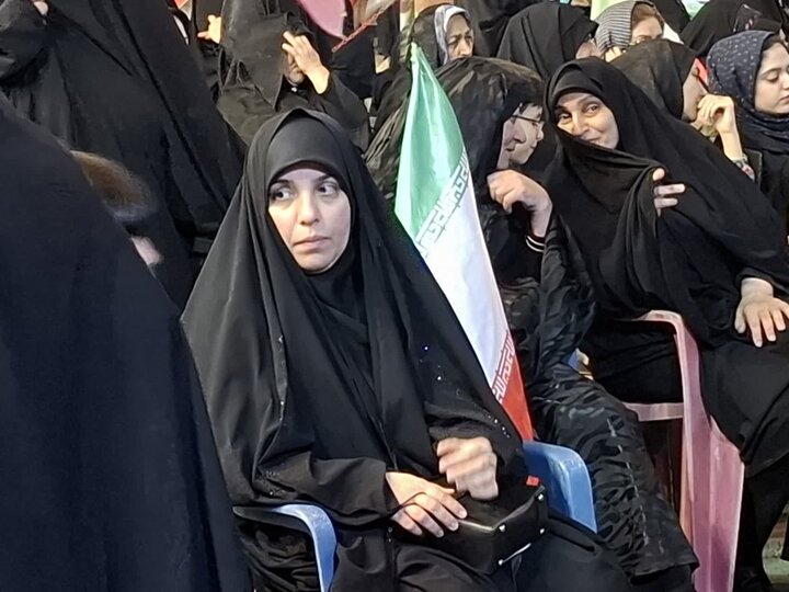 تصاویر/اجتماع بزرگ امت واحده زیر پرچم امام حسین(ع) درچهار راه امیریه کاشان