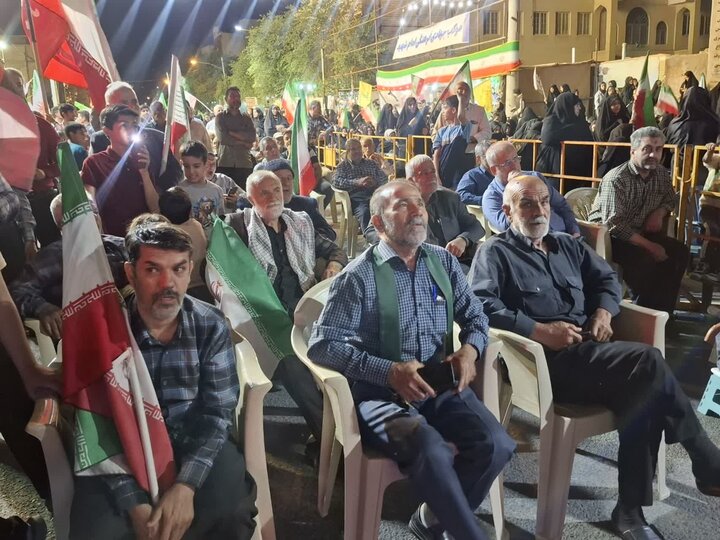 تصاویر/اجتماع بزرگ امت واحده زیر پرچم امام حسین(ع) درچهار راه امیریه کاشان