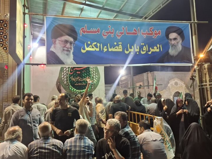 تصاویر/اجتماع بزرگ امت واحده زیر پرچم امام حسین(ع) درچهار راه امیریه کاشان