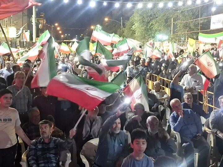 تصاویر/اجتماع بزرگ امت واحده زیر پرچم امام حسین(ع) درچهار راه امیریه کاشان