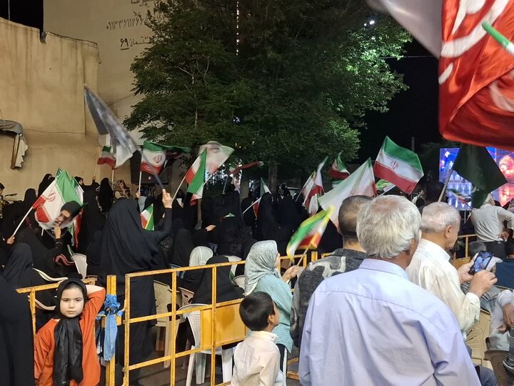 تصاویر/اجتماع بزرگ امت واحده زیر پرچم امام حسین(ع) درچهار راه امیریه کاشان